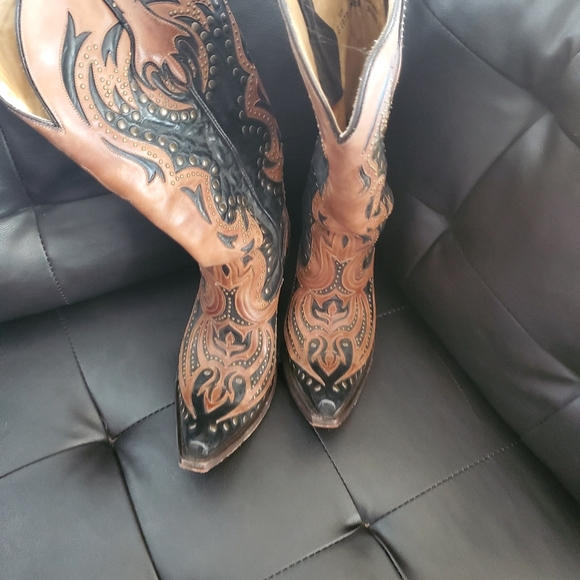 Fancy stove pipe Corrals - Picture 3 of 4